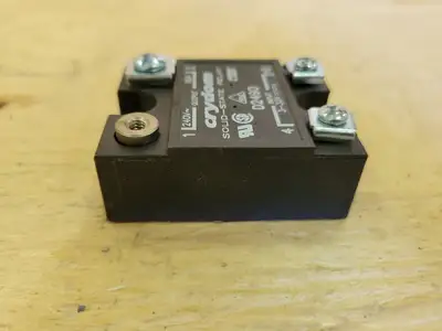 NEW CRYDOM D2490