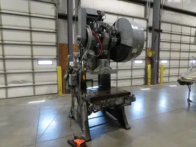 Federal No 55 Mechanical OBI Punch Press 60 Ton Air Brake Clutch 4" Stroke 10Hp