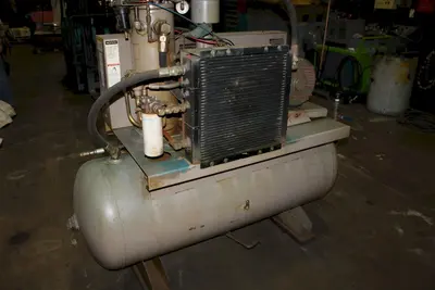 20 HP LEROI ROTARY SCREW AIR COMPRESSOR