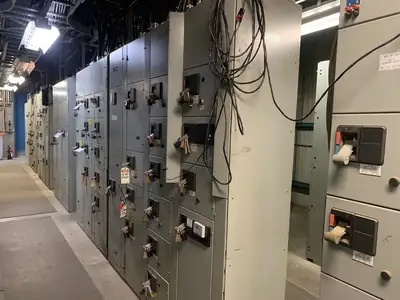 Five Star Double-Sided Motor Control Center (MCC), 600V Max., 1000A, 26 Buckets
