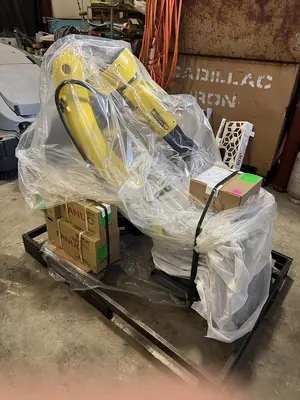 New | in-Stock 2022 FANUC FANUC ARCMATE 120ID Robots Michigan US | RAB Industries, Inc. #717917