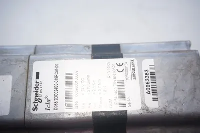 USED SCHNEIDER ELECTRIC D065/2DC024SS-018RCAN00 MOTOR D0652DC024SS018RCAN00