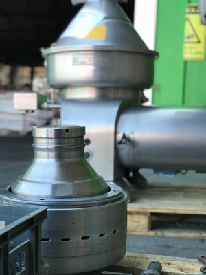 Frau CA 40-T self-cleaning warm milk separator, 316SS.