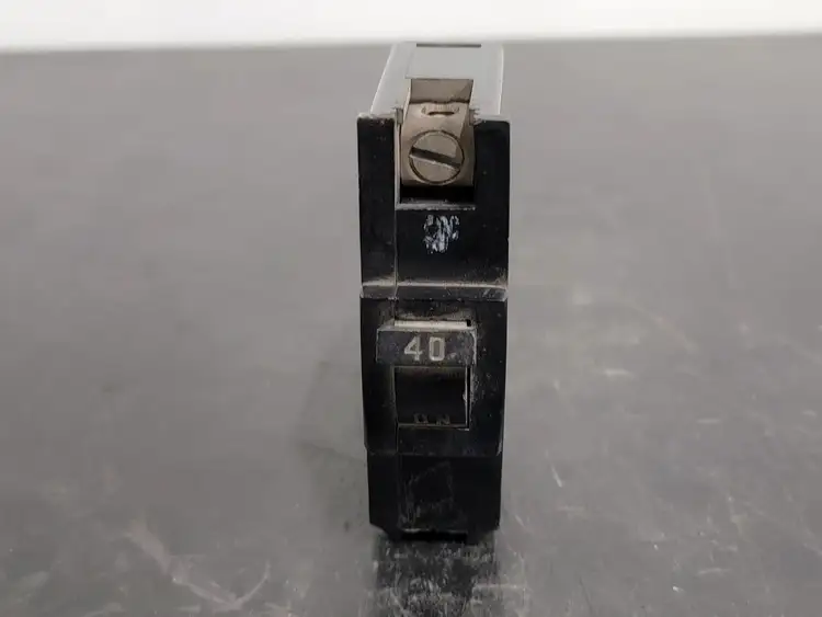 Used FEDERAL PIONEER NA140 Switchgears British Columbia CA | Lenmark #242864