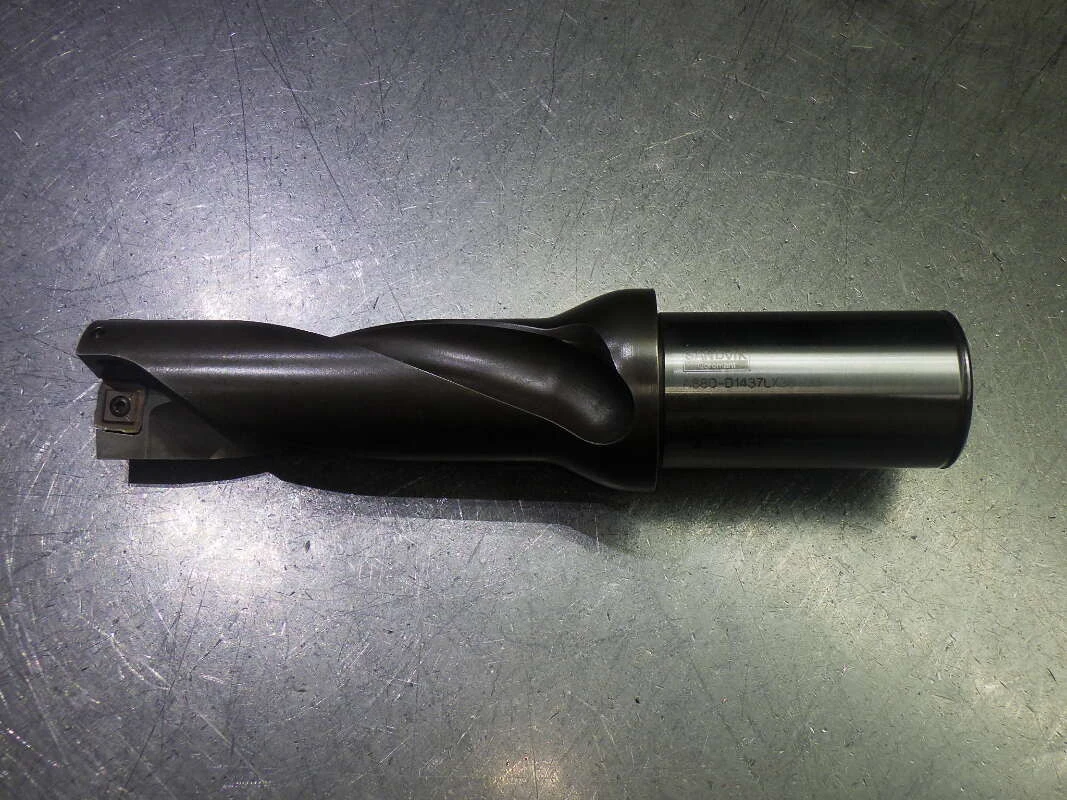 Sandvik 1.437" 2 Flute Coolant Thru Drill 1.5" Shank A880-D1437LX38-03 (LOC2926B)