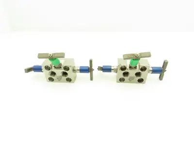 Hoke 830212F8YL 3 Valve Differential Pressure Manifold SS 1/2" NPT Lot of 2