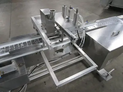 Conveyor with Wirecut