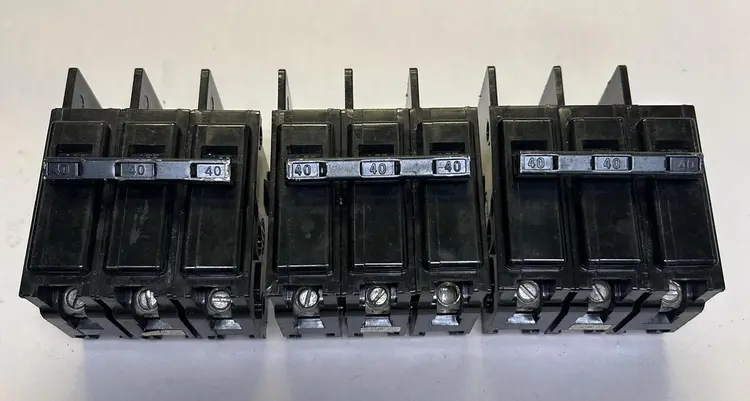 Used ITE BQ3-B040 Miscellaneous Equipment (Electrical & Power) | Surplus Asset Holdings #1200311