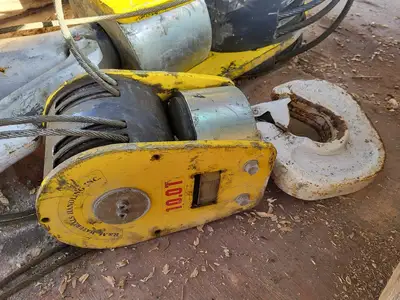 USED 2005 R&M MATERIALS HANDLING SX70620500P65END0F