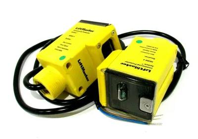 NEW LIFTMASTER CPS-UN4 COMMERCIAL PROTECTOR SYSTEM CPSUN4