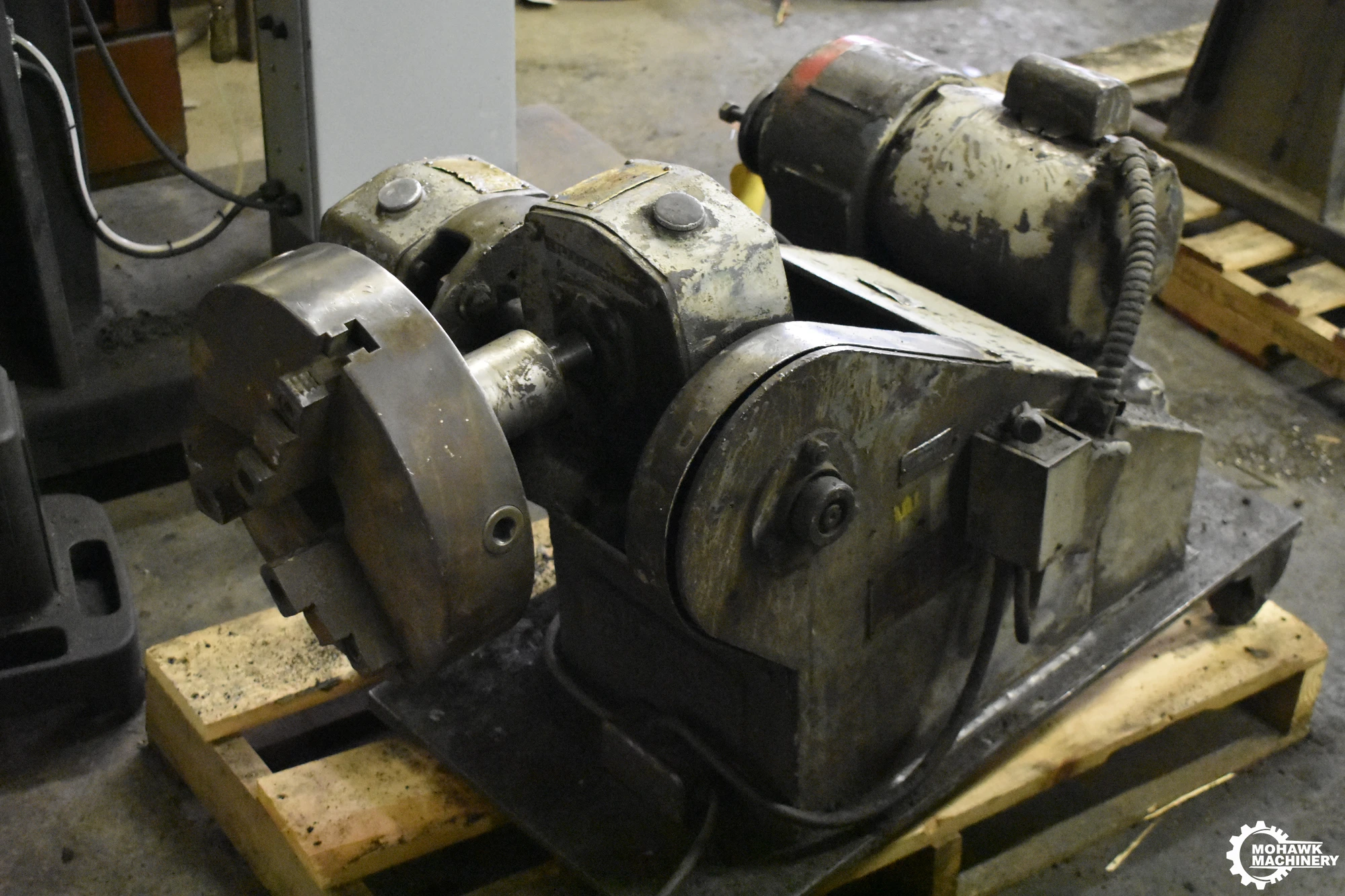 250LB PANDJIRIS "25MVRHT" WELDING POSITIONER w/12” 3-JAW WORK HOLDING CHUCK -REEVES VARI-SPEED DRIVE