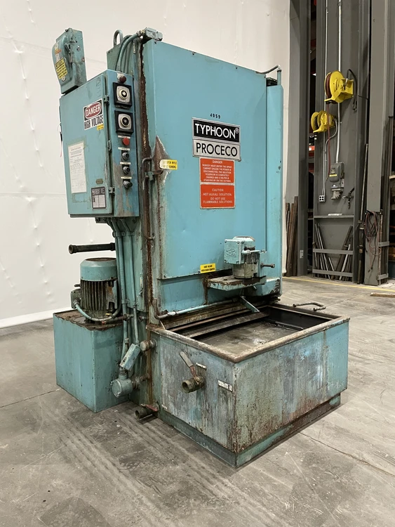 Used TYPHOON _UNKNOWN_ Washers Michigan US | Vander Ziel Machinery Sales #482921
