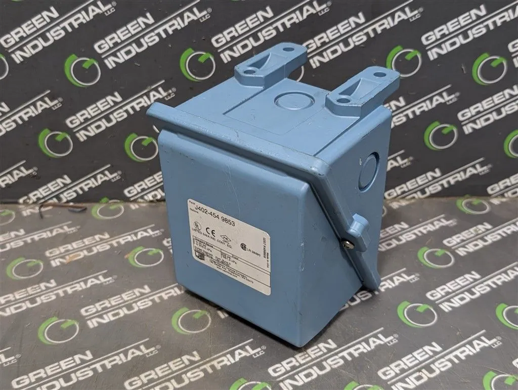 United Electric J402-454 9853 Pressure Switch 0-30 PSI New NIB