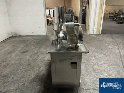 USED Qualicaps Qualicaps Capsule Filler Mdl 10