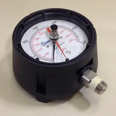 NEW SWAGELOK GAUGE925