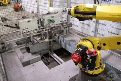 USED 2013 FANUC M-20IA