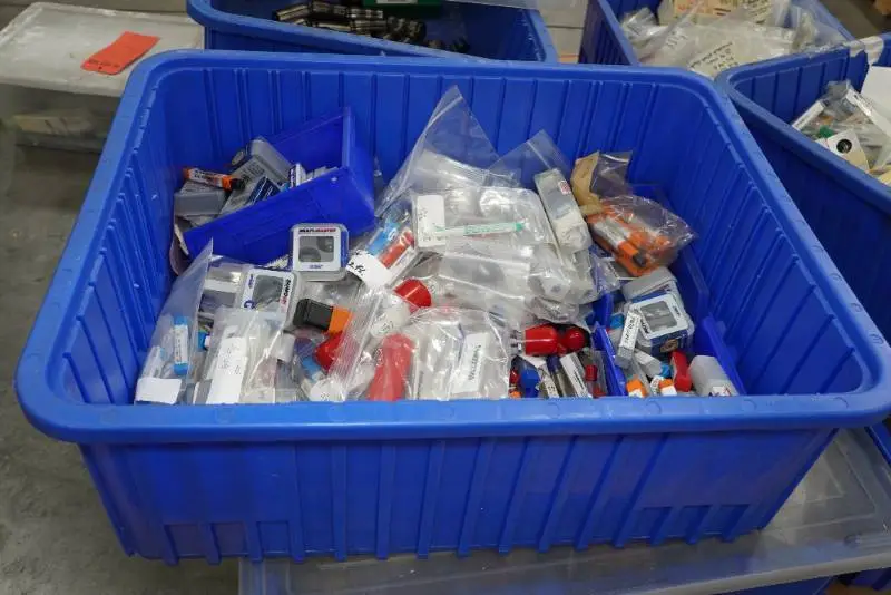 Large Assortment of Cutting Consumables