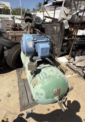Used SPEEDAIRE 120 Gallon Air Compressors, Portable California US | Heavy Wall Consulting #1486124