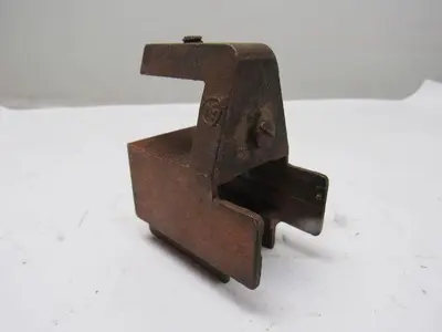 Westinghouse 4110D65H18 Brush Holer N.O.S.