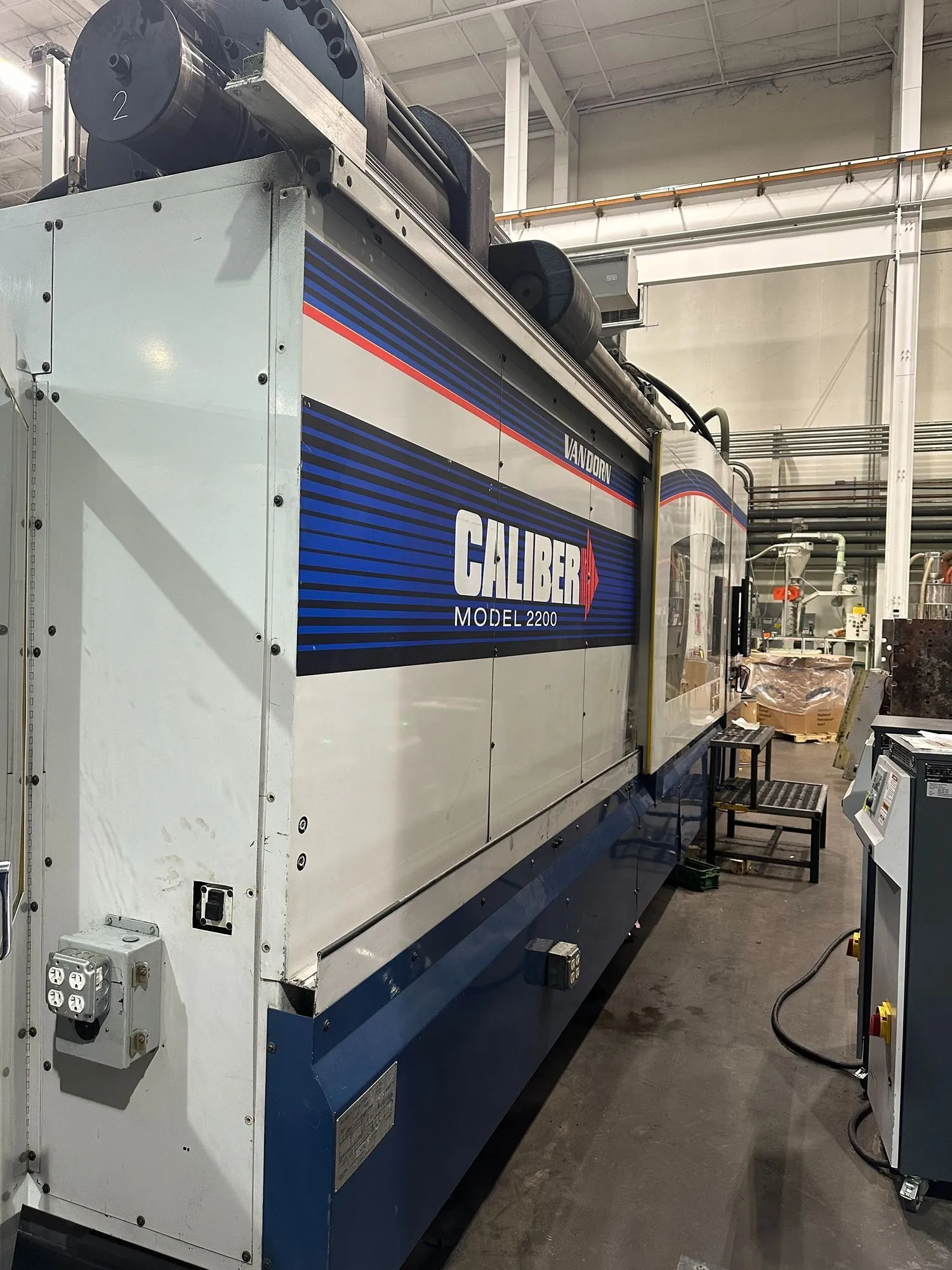 USED 2004 VAN DORN Caliber 2200