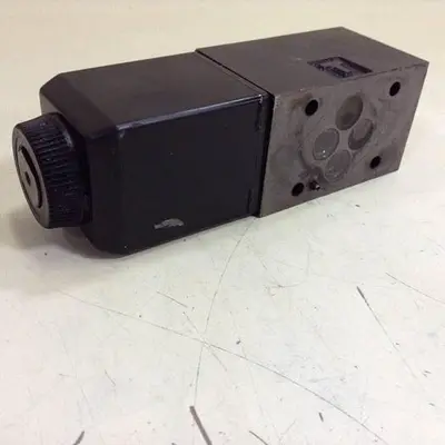USED VICKERS DG4V-3S-22AL-M-U-H5-60