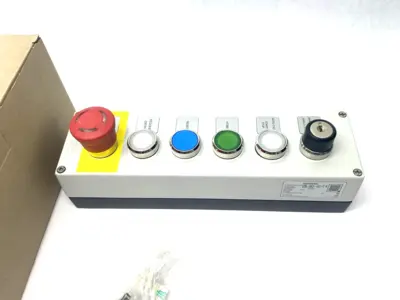 New | in-Stock Siemens Metal Command Device Enclosure, 6-Buttons, Illuminated Electrical Controls Michigan US | Maverick Industrial Sales #1393348
