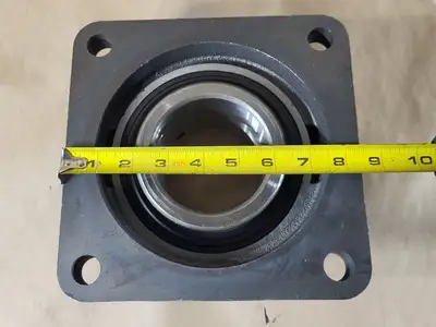 NEW AMI BEARING UCFX17