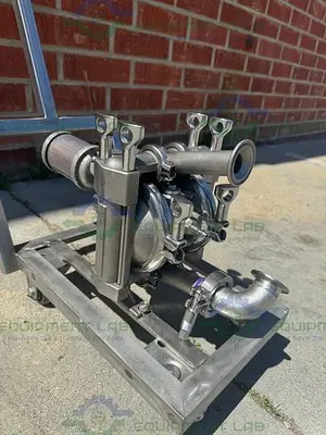 USED WILDEN HT 68004 STAINLESS STEEL DOUBLE DIAPHRAGM PUMP W/ CART