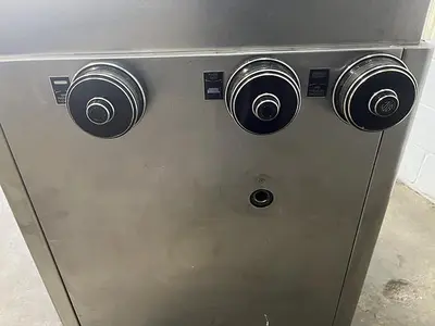 USED 2005 VANGUARD PHARMACEUTICAL MACHINERY VRP1124