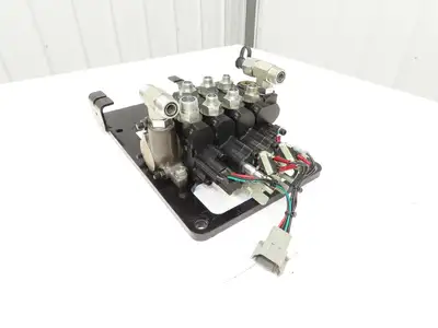 Landoll 072011-02 Hydraulic 3-Spool Mast Control Valve Off LSC30 Forklift