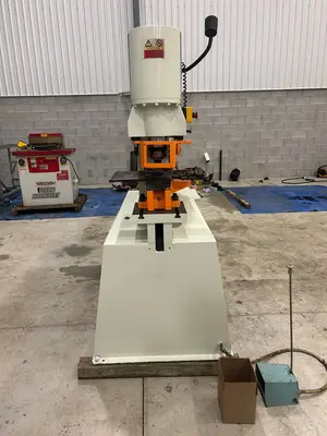 FABMASTER IW-88S Ironworker Machines | FERRIC Machinery, Inc. (3)
