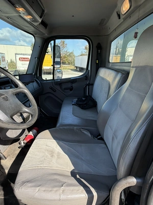 Used 2016 FREIGHTLINER BUSINESS CLASS M2 26' BOX TRUCK Box trucks Ohio US | Miedema Asset Management Group #1709388