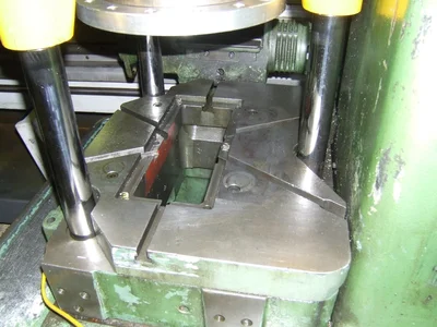 USED 1989 BRUDERER BSTA 30