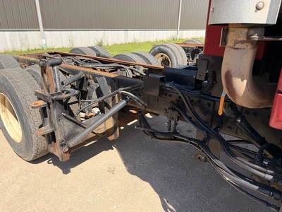 Used 2005 STERLING L9000 4X2 WITH A 12.8L L6 DIESEL ENGINE. Cab Chassis trucks Michigan US | Miedema Asset Management Group #1282413