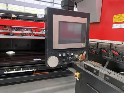 USED 2013 HS8025 Amada