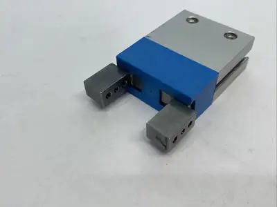Used Festo 2-Finger Parallel Gripper, 5mm Stroke Per Jaw, 197545 Parts (Hydraulics and Pneumatics) Michigan US | Maverick Industrial Sales #1393542