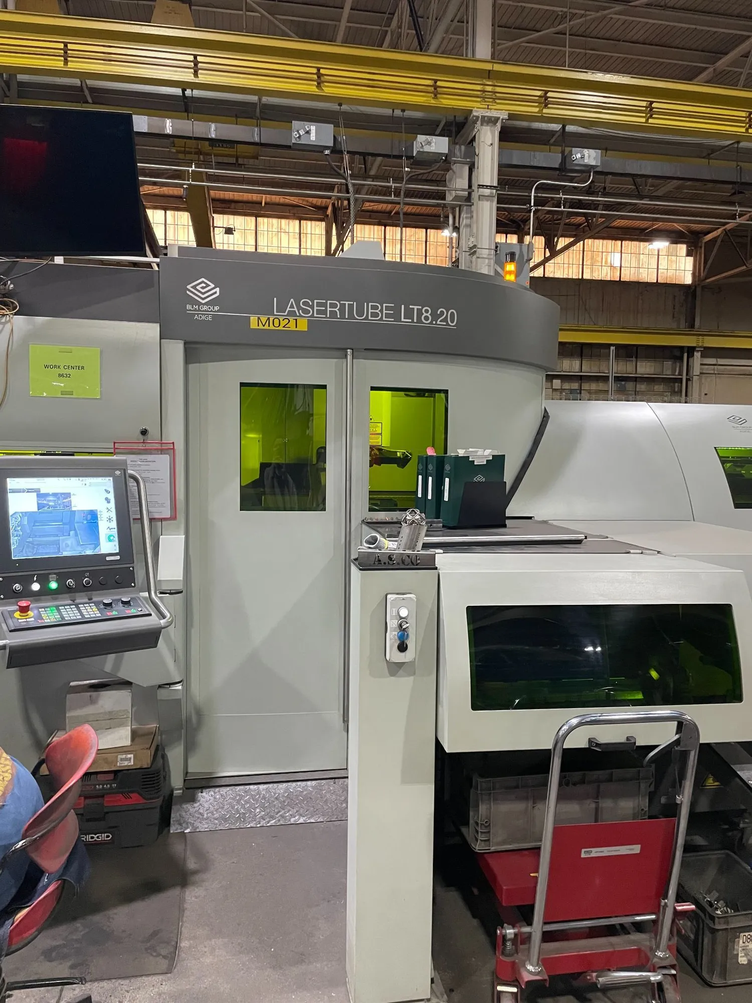 2022 BLM LT8.20 2D & 3D Automated 3kW Tube Laser Cutting System