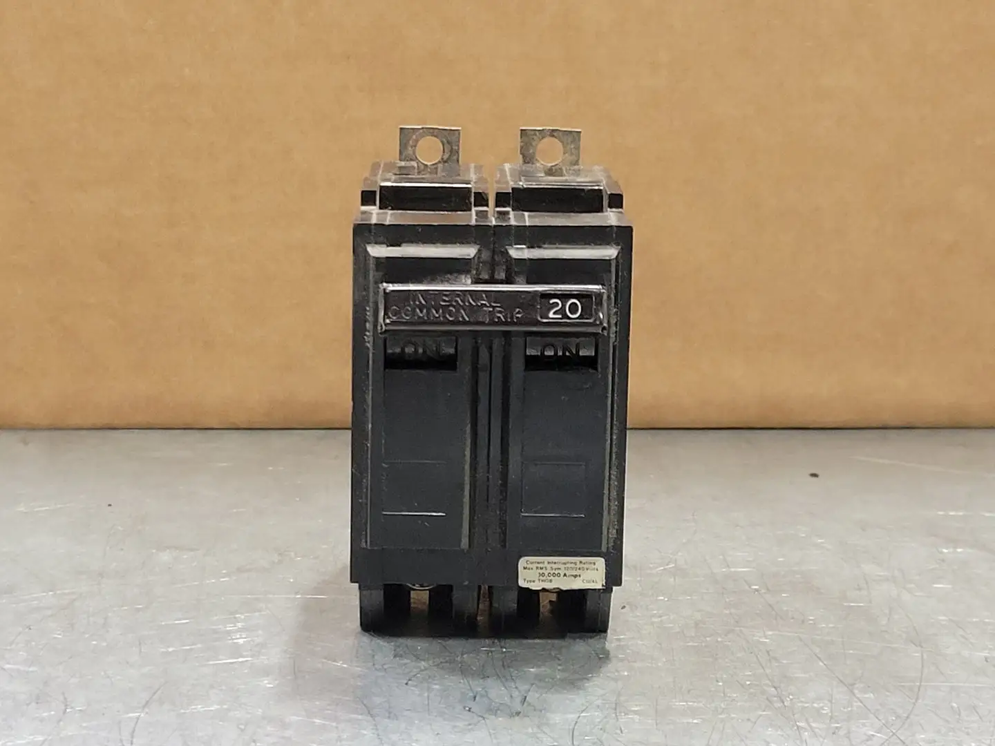 Used GENERAL ELECTRIC THQB220 Switchgears British Columbia CA | Lenmark #243314