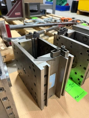 Used Master Unit Die 6731 Injection Molding Parts Illinois US | Meadoworks #1514575