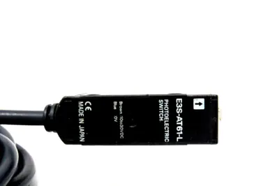 NEW OMRON E3S-AT61L PHOTOELECTRIC SWITCH E3SAT61L