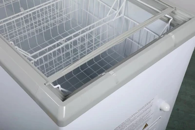 168-0049 FDF23CF 71" Sliding Glass Self Contained Chest Freezer