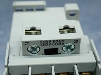 NEW ALLEN BRADLEY 700CF220D