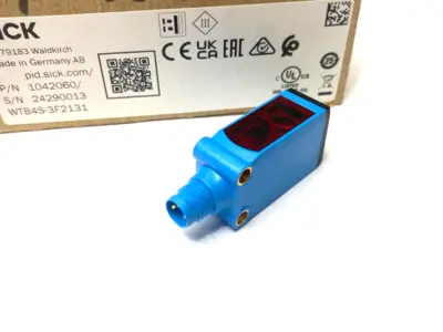 NEW SICK MINIATURE PHOTOELECTRIC SENSOR 10-30VDC
