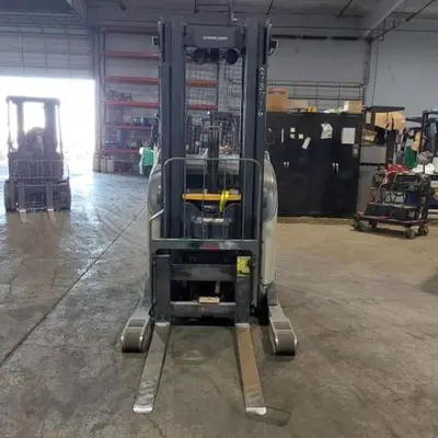USED 2019 CROWN RR5725-45