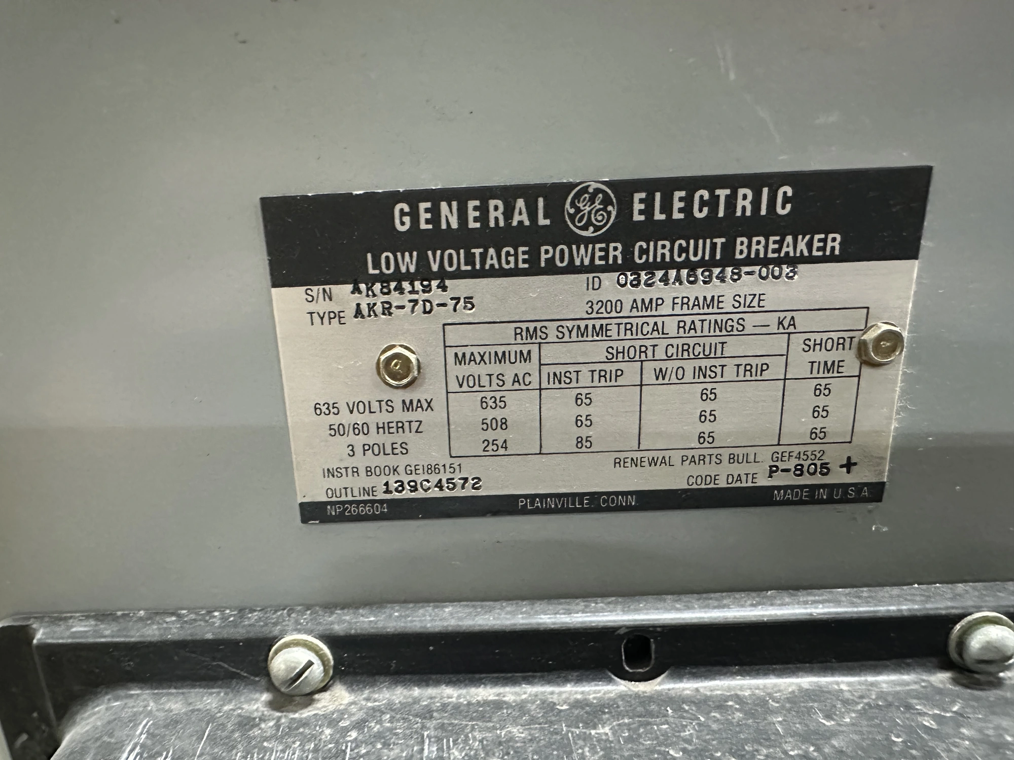 General Electric Akr-7d-75 3200 Amp, 635v, General