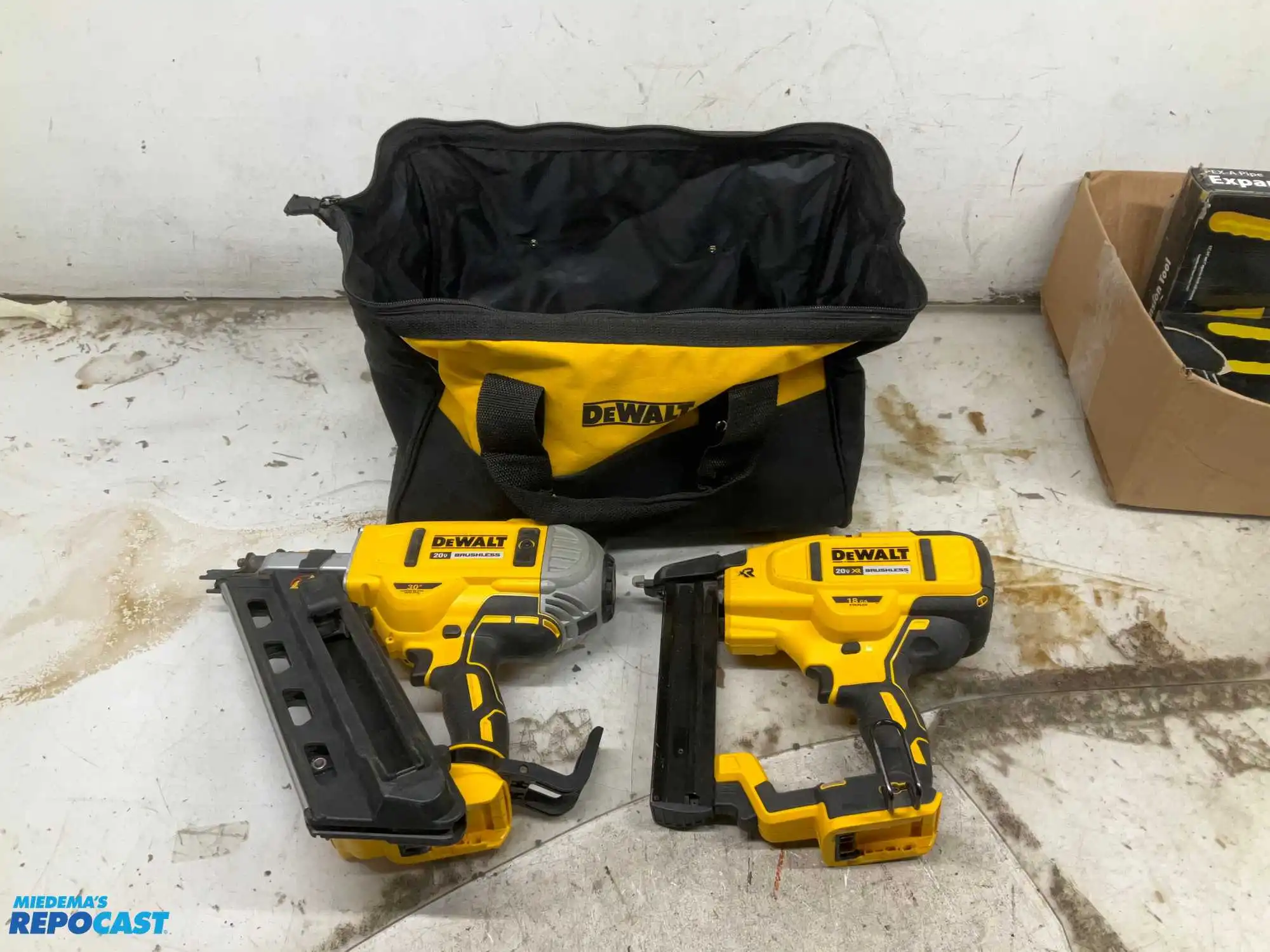 DeWalt 20V Brushless 30 Degree Framing Nailer and 18 Gauge Narrow Crown Stapler with Case