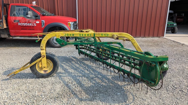 Used JOHN DEERE 640 Hay Rakes | Rosseel's Equipment Inc #720599
