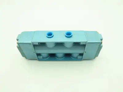 Skinner S4AAGBX3 Pneumatic Directional Control Valve 5-Way 2 Pos 150PSI 1/2" NPT