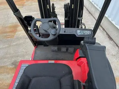 Used RAYMOND 445C40TT 3-Wheel Sit down Electric Counterbalance Forklifts Illinois US | Somerset Equipment Sales #1546169