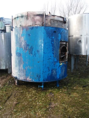 4500 L S/S Enclosed Jktd Mixing Vessel